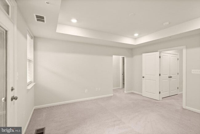 Building Photo - 43361 Radford Divide Ter