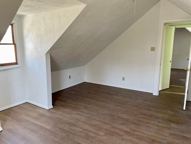 Building Photo - 3648 Ridge Rd