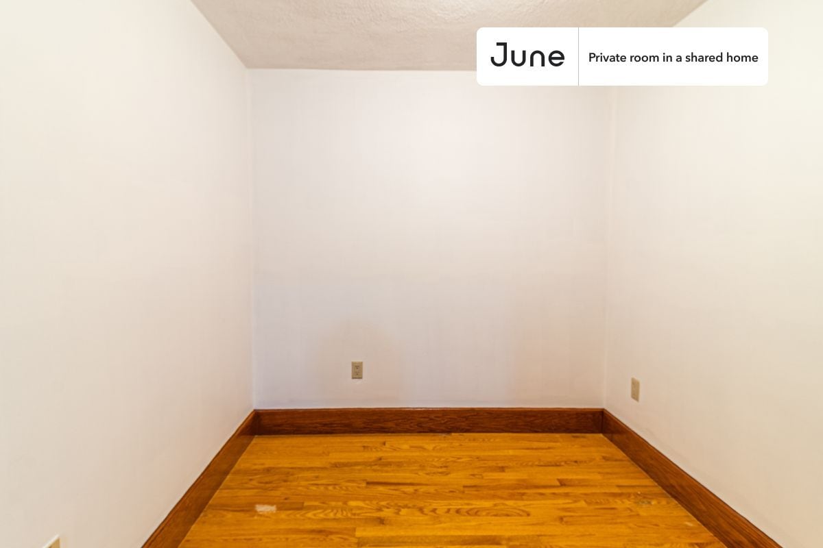 Building Photo - Room in Shared 5 bed/2 bath home in Central Square (Cambridge)