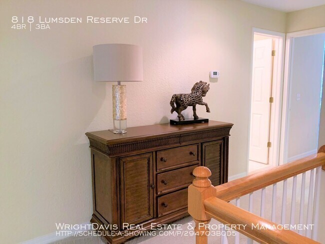 Building Photo - 818 Lumsden Reserve Dr