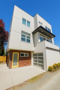 Building Photo - 3Bd/2.5Ba Seattle House