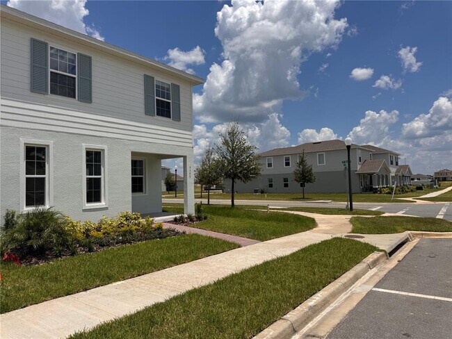 Building Photo - 3753 Isle Royal Place