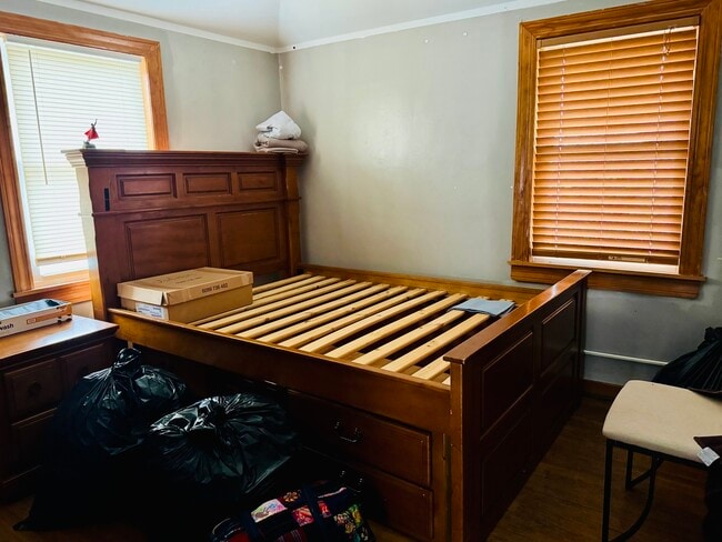 Building Photo - 3743 S 59th Ave