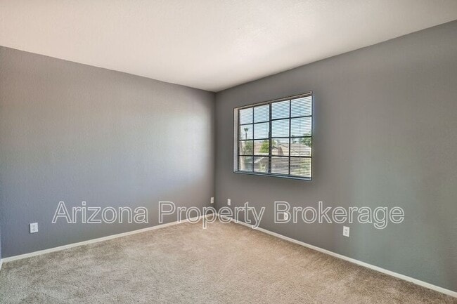 Building Photo - 1653 E Cindy St