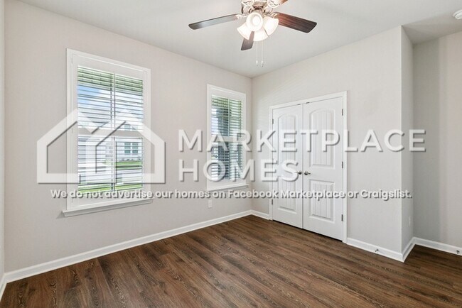 Building Photo - 5755 Oak Trace Dr