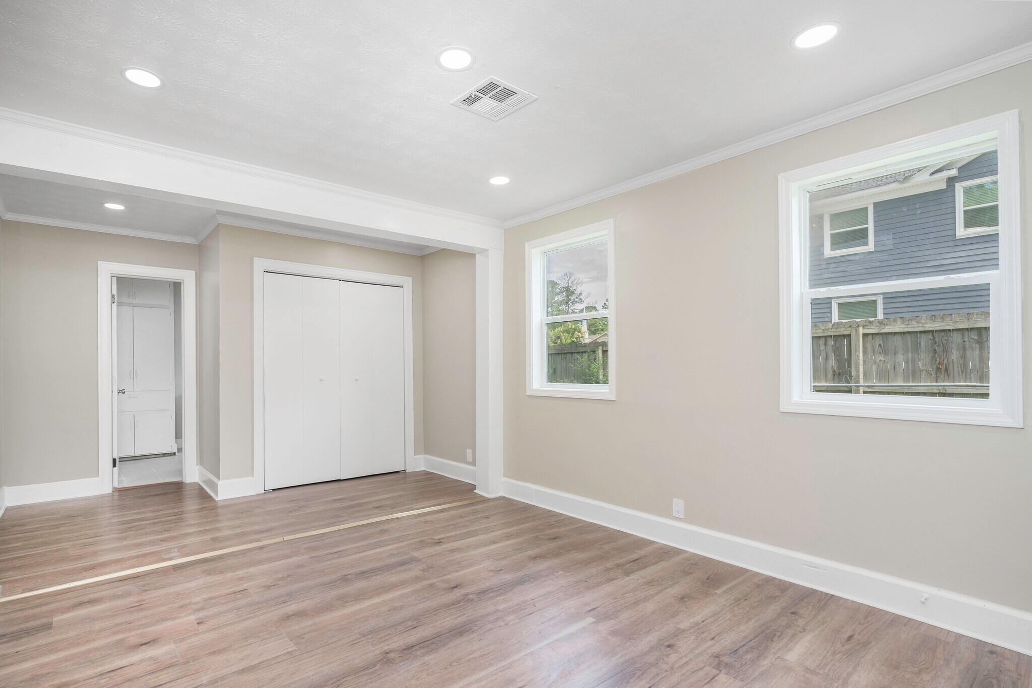 Building Photo - 3412 Southmont Dr