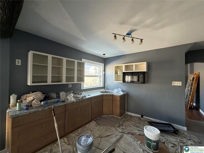 Building Photo - 301 Penn St