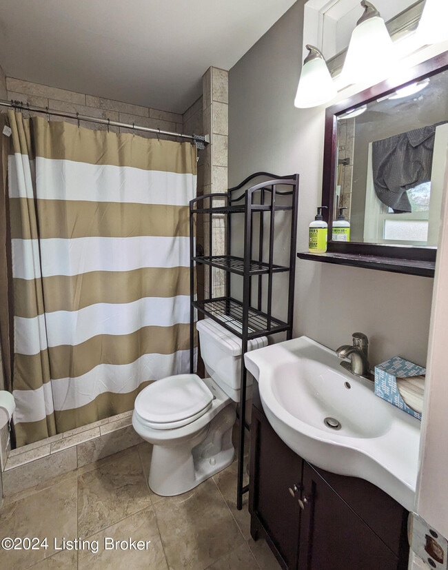 Building Photo - 4311 Kinloch Rd