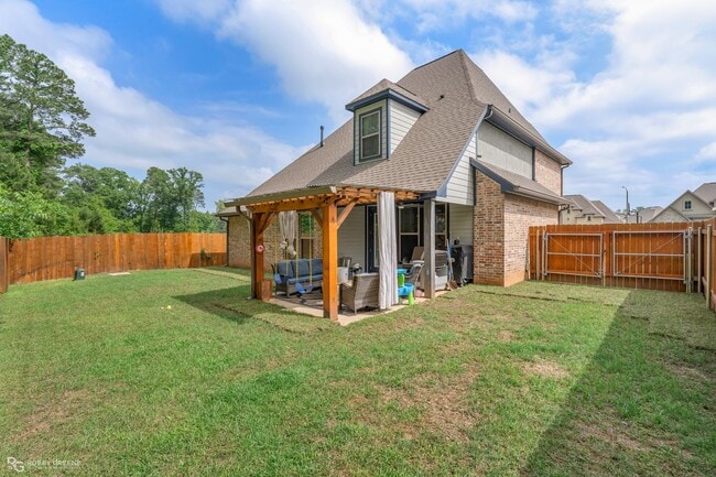 Building Photo - Modern 4BR Home w/ Bonus Room in Dogwood South