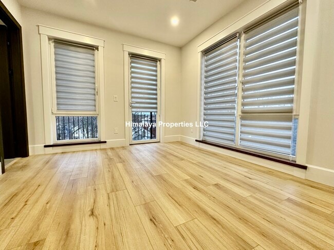 Building Photo - 100 Mt Pleasant Ave