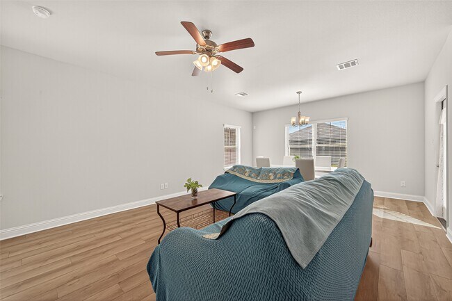 Building Photo - 409 Aurora Creek Ln