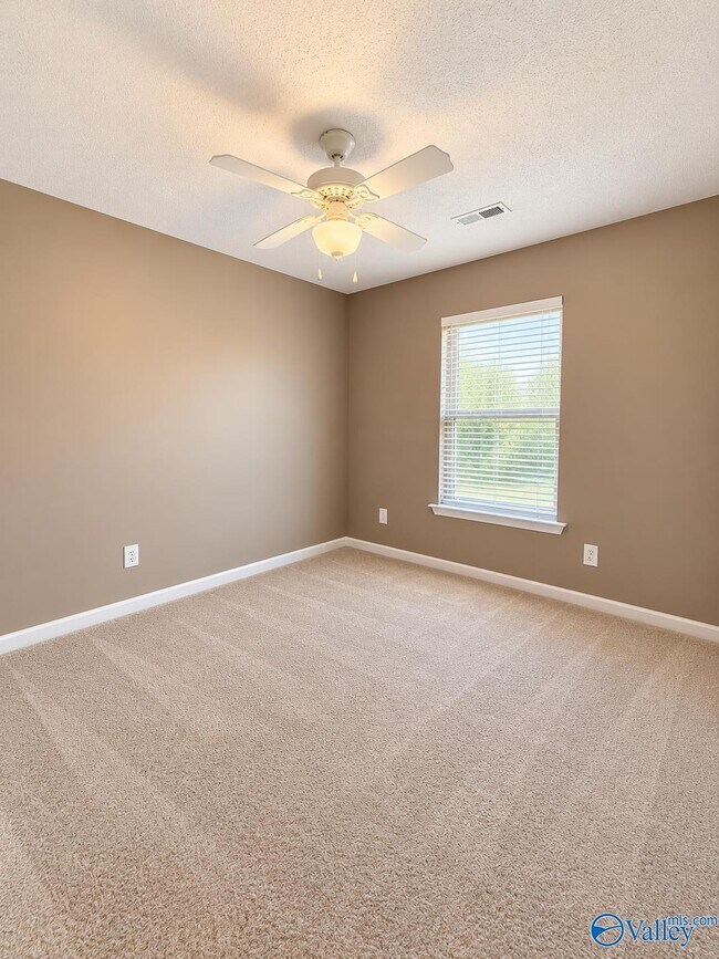 Building Photo - 409 Summer Cove Cir NW