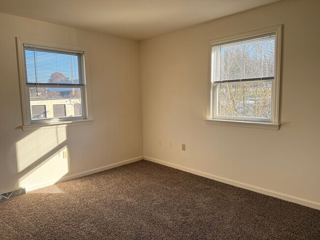 Building Photo - 110-112 Fridy St.