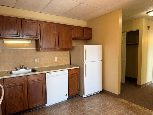 Building Photo - 46 S 8th St