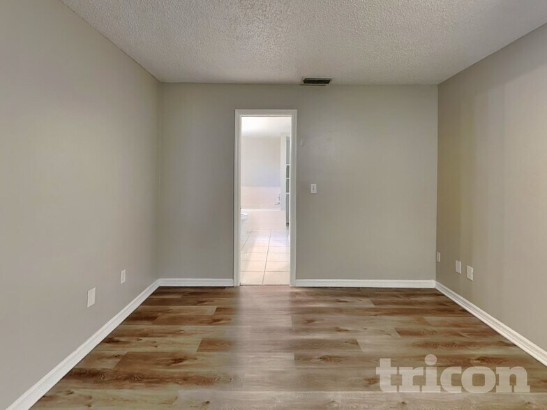 Building Photo - 1435 Spring Ridge Cir