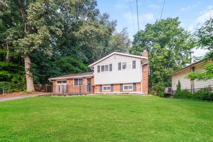 Primary Photo - 10203 Dewhill Ln