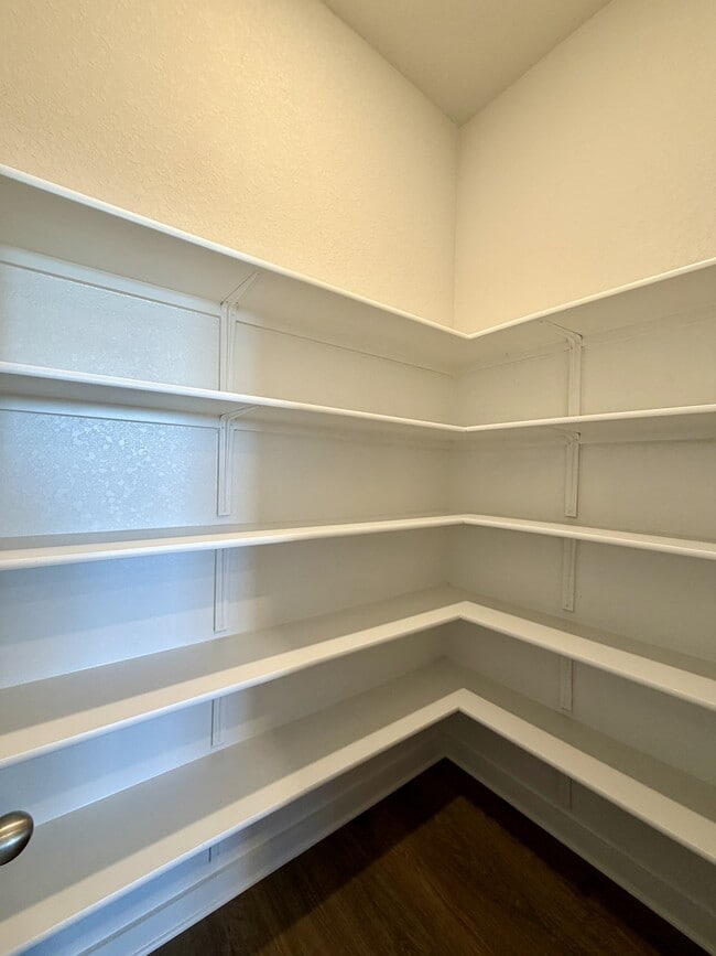 Building Photo - 14427 Inspiration Pt