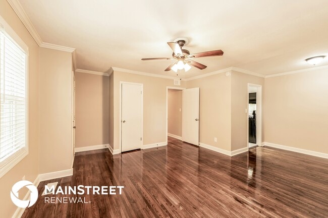 Building Photo - 1129 Roebuck Lawn Dr