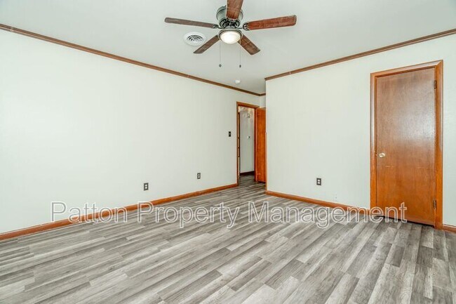Building Photo - 1703 Pecos St