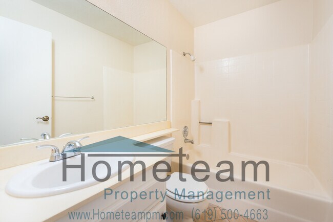 Building Photo - 2 BR/ 2 BA  862 SQFT Spring Valley Condo