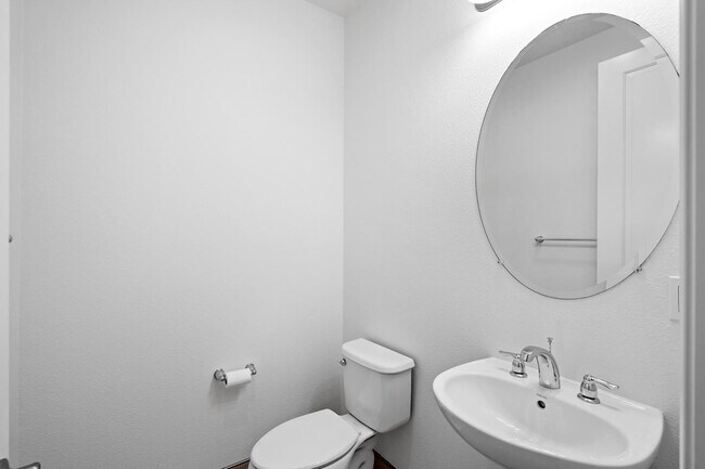 Building Photo - 643 Turnbuckle Dr
