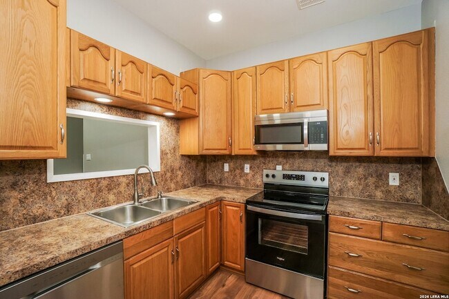 Building Photo - 7711 Broadway St