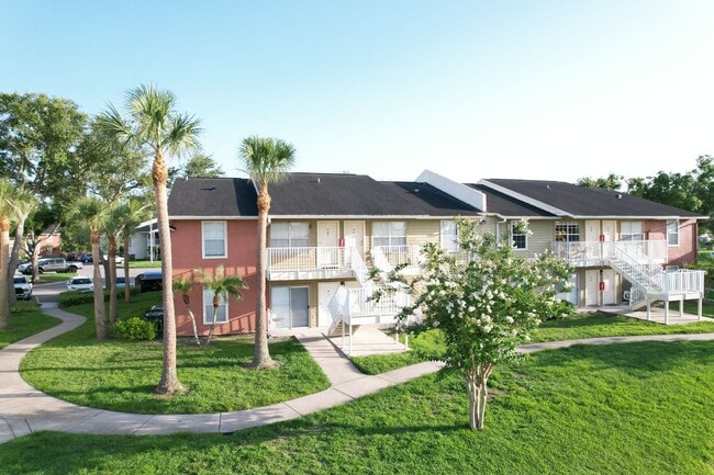 Primary Photo - One Bed - One Bath - Water Front - First F...
