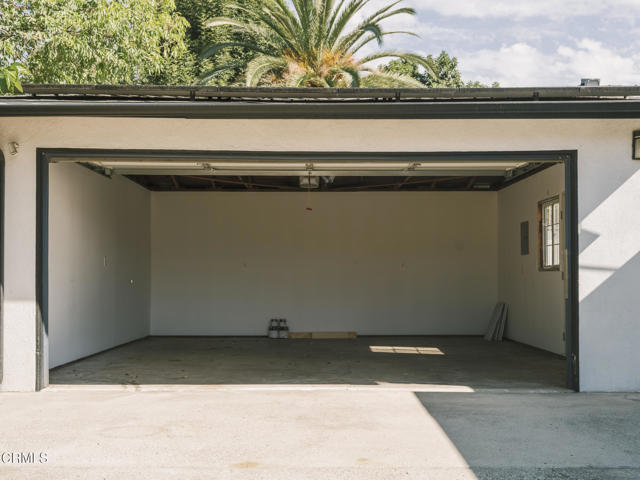 Building Photo - 917 N Ave 51