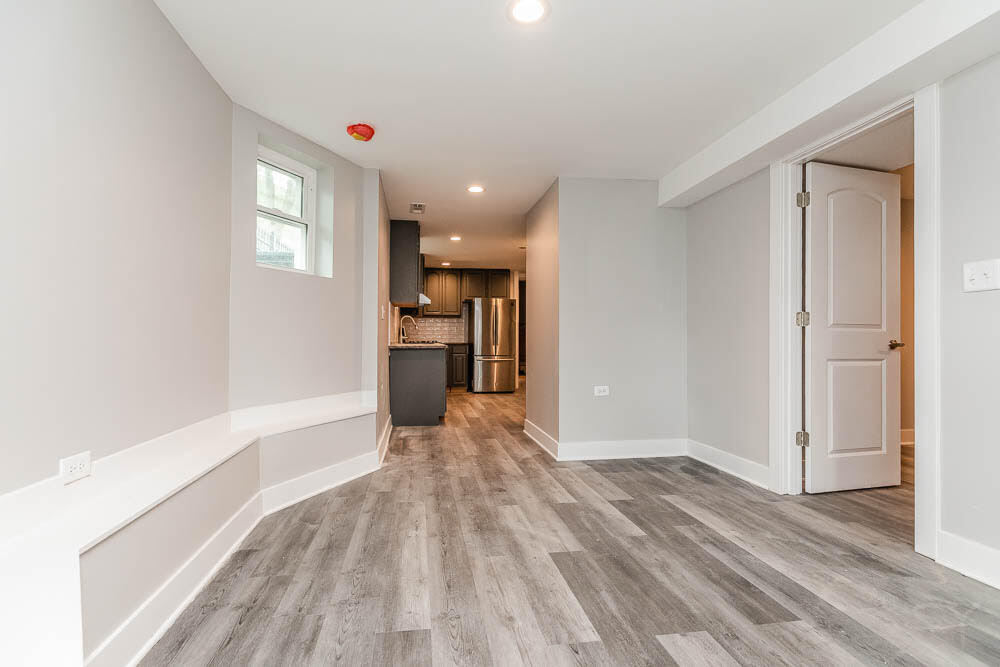 Building Photo - 2200 N Kenneth Ave