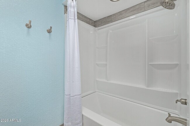Building Photo - 8641 S 51st St