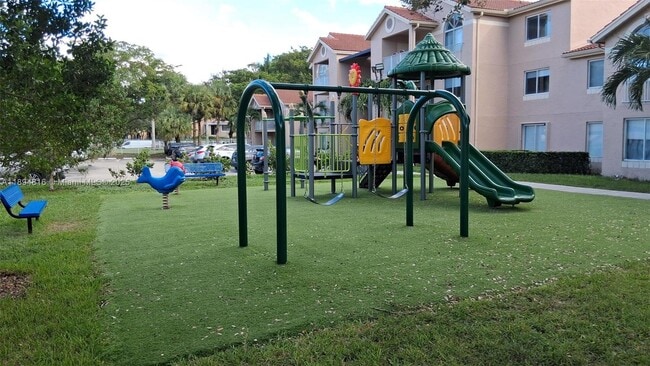 Building Photo - 10420 SW 158th Ct