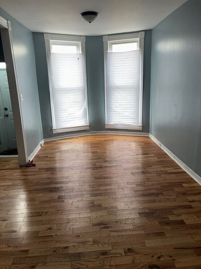 Building Photo - 1633 Westwood Ave