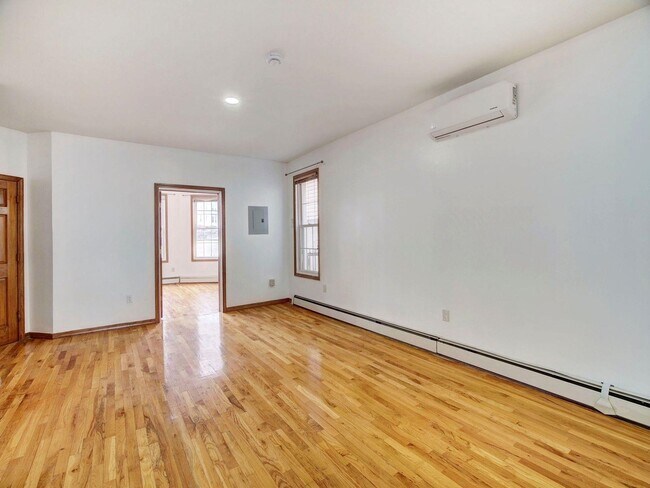 Building Photo - 921 Paterson Plank Rd