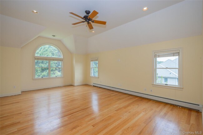 Building Photo - 23 Sandyfields Ln