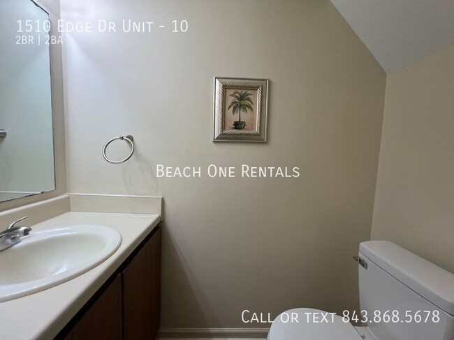 Building Photo - North Myrtle Beach - 2 Bd/1.5 Ba Townhome