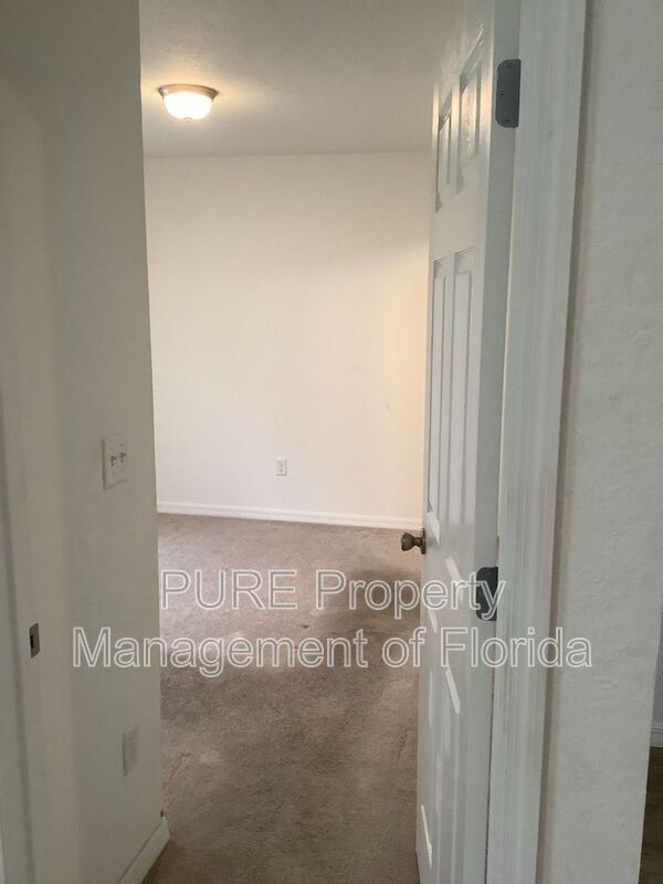 Building Photo - 13995 SW 27 Ct Rd