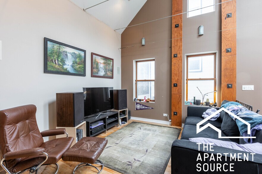 Building Photo - 1939 N Winchester Ave