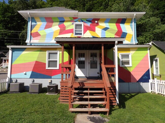 Building Photo - 604 Taylor Ave