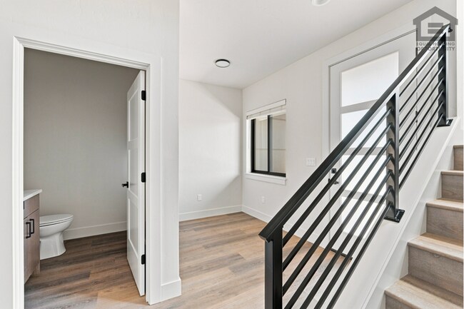 Building Photo - 2Bed/2.5Bath 2-Story Luxury Condo in Redmond, OR! -- BRAND NEW! NEVER LIVED IN!