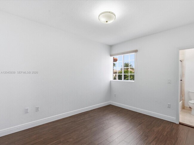 Building Photo - 11274 NW 43rd Terrace