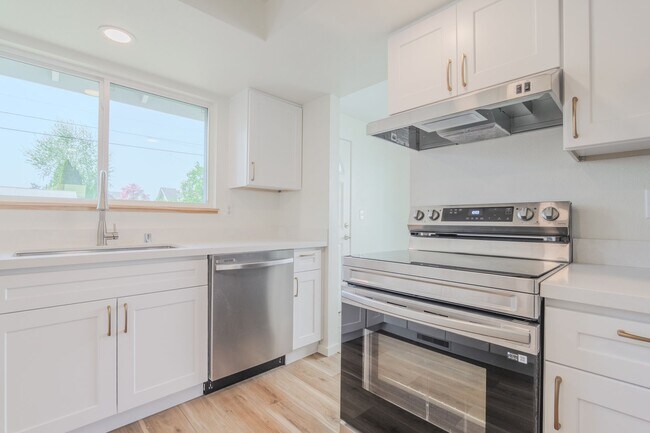 Building Photo - 1418