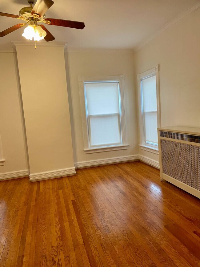 Building Photo - 268 Guy Park Ave