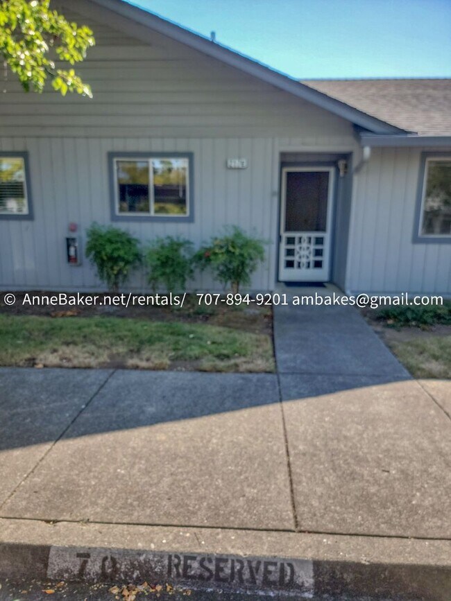 Building Photo - 217 Elbridge Ave