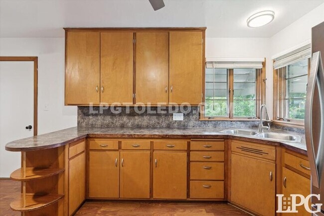 Building Photo - 3132 Mulberry St