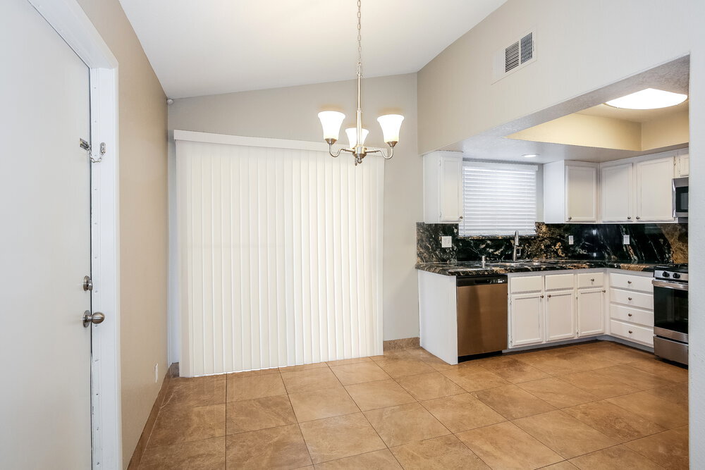 Building Photo - 3424 Edgehill Way