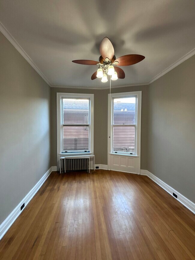 Building Photo - 509 Monroe Ave