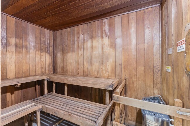 Building Photo - Downtown Honolulu Gem | Ocean, Mountain & City Views | Updated 2BD/2BA