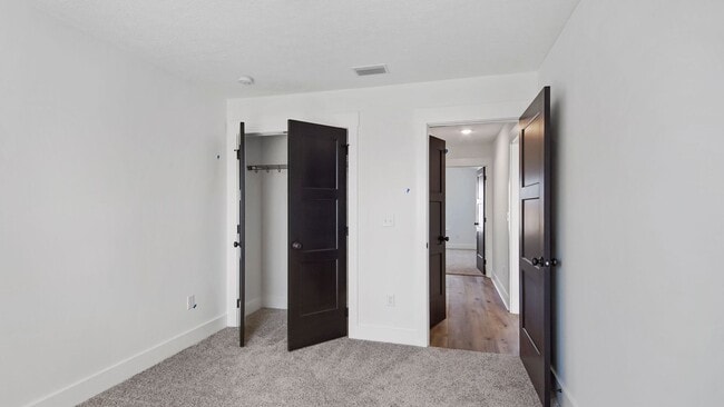 Building Photo - 4415 Conifer Ln