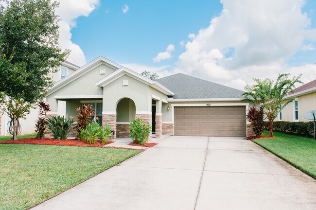 Primary Photo - 208 Grande Lake Dr