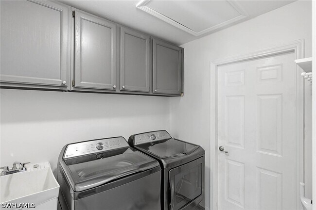 Building Photo - 9962 Ortega Ln